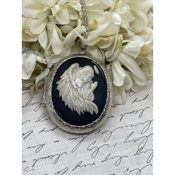 Slvr Locket Setting Praying Angel Angels Mother’s Cameo Mom Daughter Gift Easter - Picture 2 of 11